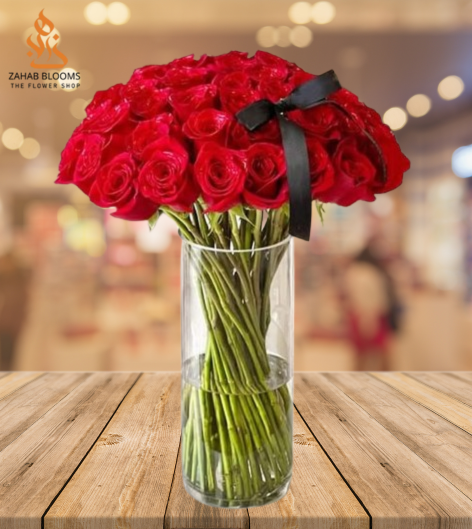 Breathtaking Red Rose Vase\ 50 Flowers